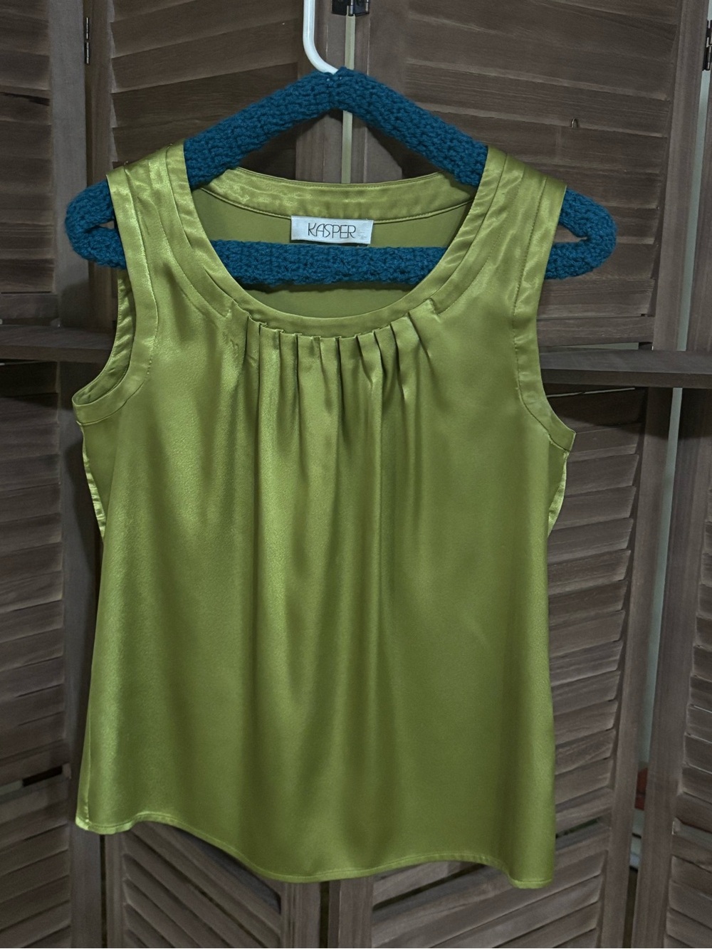 Kasper Green Satin Pleated Shell Top